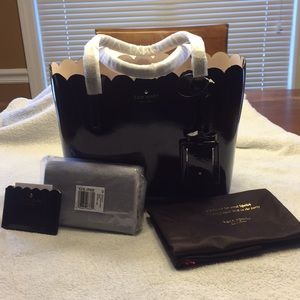 Kate spade tote w/matching wallet and card holder